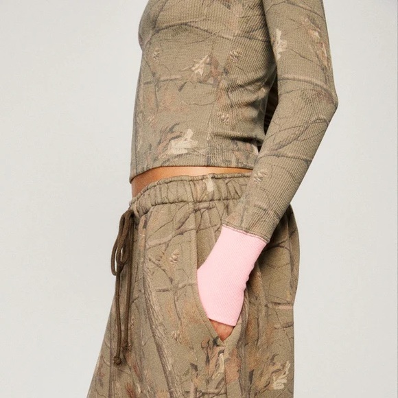 NWT Dairy Boy EVERYDAY THERMAL Long-Sleeve Thermal Top with Pink Trim | Medium - Picture 3 of 12